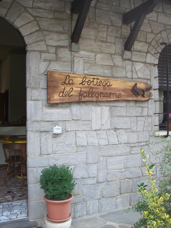 La Bottega Del Falegname Vanzaghello Exteriör bild