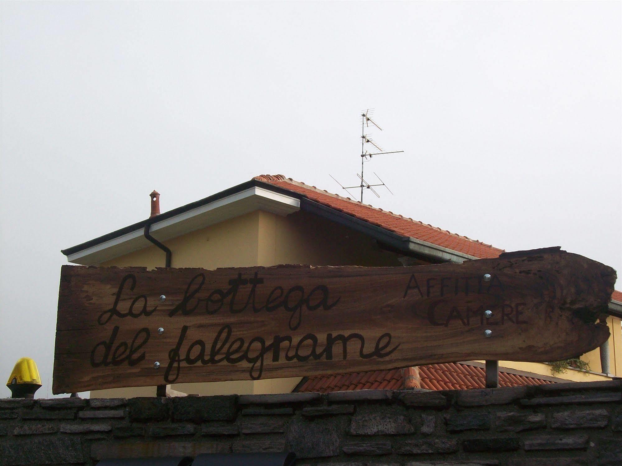 La Bottega Del Falegname Vanzaghello Exteriör bild